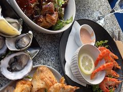 -12 Rocks Beach Bar Cafe