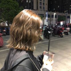 -MOVAN  HAIR莫凡匠人发型屋