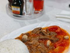 鮮茄燴牛肉飯-香港新发烧腊茶餐厅(水围店)