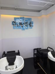 -V7 HAIR SALON