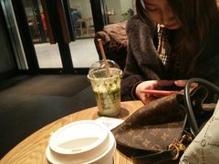 流光溢彩新年拿铁-星巴克(徐州苏宁广场B1店)