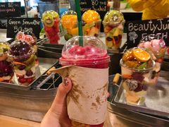 -席娜卡琳火车铁道夜市