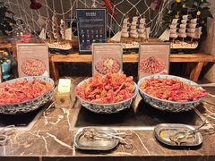 -广州万富希尔顿酒店·感趣自助餐厅·金秋蟹宴生蚝海鲜刺身