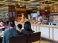 -大中华希尔顿酒店-念自助餐·嗨啤·小龙虾