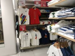 -优衣库(上海正大广场店)