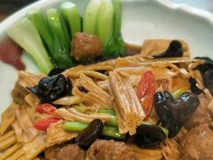 -阿瓦山寨·湘菜现炒·剁椒鱼头王(咸阳总店)
