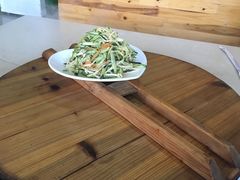 -三江鱼东北特色铁锅炖(骆驼店)