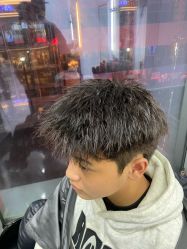 -藤野造型烫染·漂发