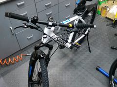 -GIANT捷安特自行车专卖店(金桥台儿庄路店)