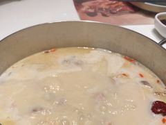 -洪氏嗨捞·猪肚鸡火锅(阳光天地店)