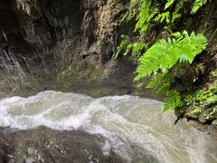 -龙水峡地缝景区