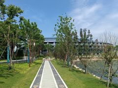 -上海滴水湖皇冠假日酒店