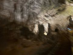 -波斯托伊纳溶洞