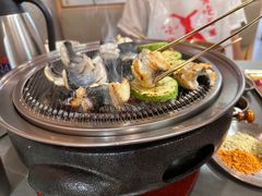 -围炉肉舍丹东海鲜烤肉·烤活鳗(步行街店)
