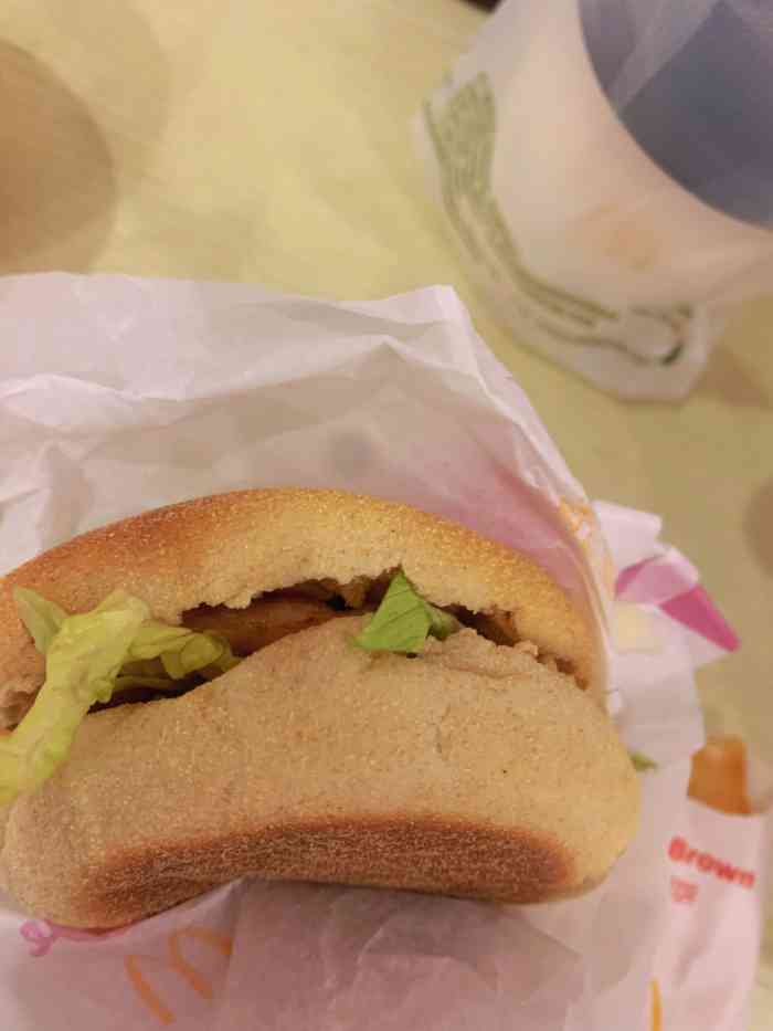 麦当劳(中心路店)-"麦麦脆汁鸡真的不错,我们要的桶的套餐,琵.