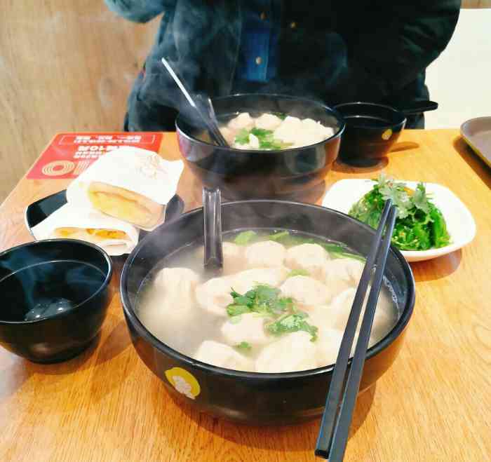 满宝馄饨(阿什河街店)-"个人本身很喜欢吃馄饨 然后他家的馄饨又大.