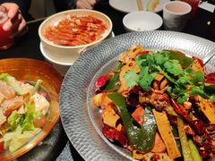 -辣尚瘾·烤鱼·新川菜(牡丹园直营店)