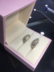 -威德钻石-克拉钻大本营(南京东路店)