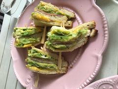 -Rabbit Cafe私房西餐甜点咖啡(栖霞路店)