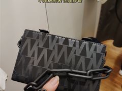 -URBAN REVIVO(七宝领展广场店)