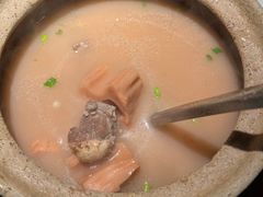 -小凤庭·地道湖北菜武昌鱼·藕汤(38年黄鹤楼店)