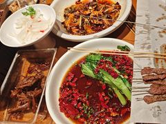 -六福烧烤酒馆(秦隆步行街店)