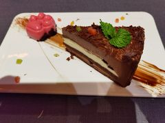 经典提拉米苏芝士蛋糕-YUE·6·西式融合餐厅(外滩六号店)