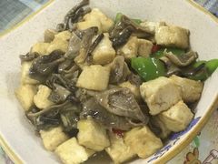 -天天向上素食餐厅(五台山店)