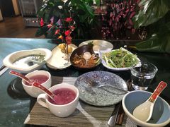 -忘忧草融合私房菜(红鼎国际店)