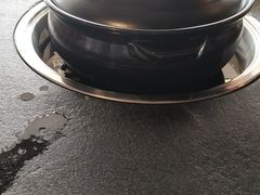 餐具摆设-大匠工房古船木艺术餐厅·猪肚鸡专门店(长白仙岛店)