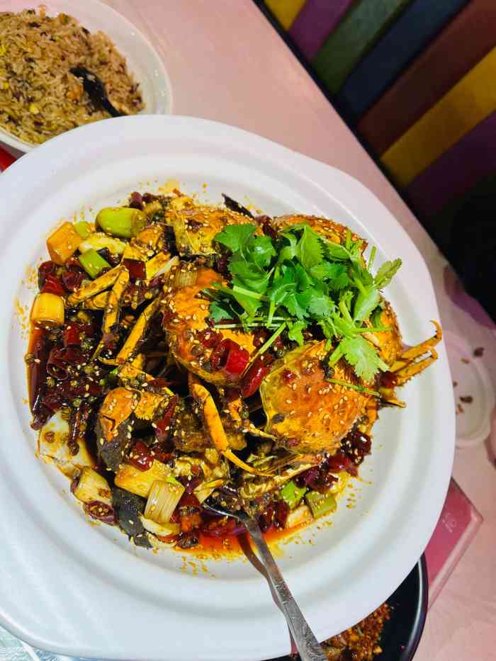 肥肥虾庄·金牌油焖大虾(南湖平安路店)-"[薄荷]环境: 店面位于平安路