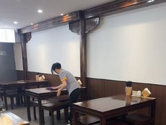 -蟹上黄·蟹黄面·江南糖水(人民广场店)