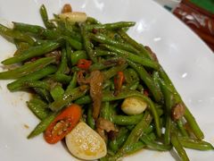 -乡村馕坑肉·烧烤·新疆菜·本地人更爱吃(阿勒泰首店)
