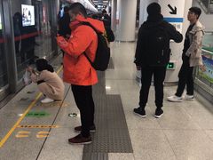 -新百广场(地铁站)