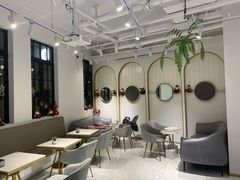 -Fridi Patisserie Cafe