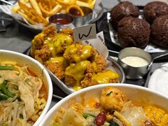 -W COLLECTIVE  DESSERT SHOP