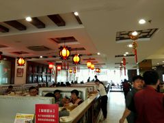 大堂-泉福居酱骨头自助广场(南大街商业步行街店)