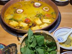 -洱火云南酸菜牛肉火锅(石景山当代商城店)