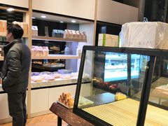 面包甜点陈列柜-华丰贺氏(营迹店)