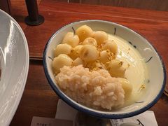 -RUXU入续糖水铺与包(卓悦中心店)