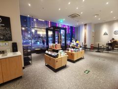 -星巴克臻选(呼和浩特维多利摩尔城店)