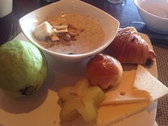 -三亚湾海居铂尔曼度假酒店