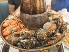 -一口猪海鲜浑锅·东北家常菜