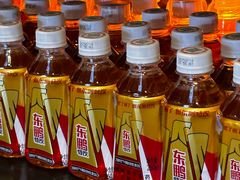 -涨巢·潮玩水疗局