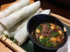 -野山舂·贵州现舂酸汤火锅(鸿通城店)