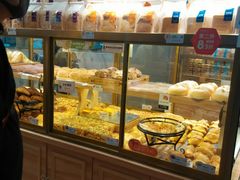 面包甜点陈列柜-BreadTalk面包新语·烘焙蛋糕(高德置地春广场店)
