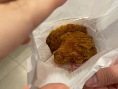-麦当劳(上海虹桥站30B检票口楼上)