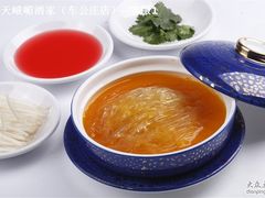 黄焖鱼翅-峨嵋酒家(德内店)