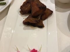 上海熏鱼-老正兴菜馆(福州路店)