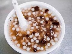 -芳婆糕团店(王府大街店)